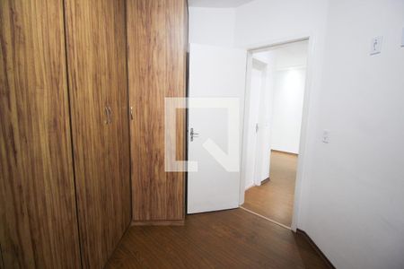 Quarto 2 de apartamento à venda com 2 quartos, 52m² em Jardim Henriqueta, Taboão da Serra