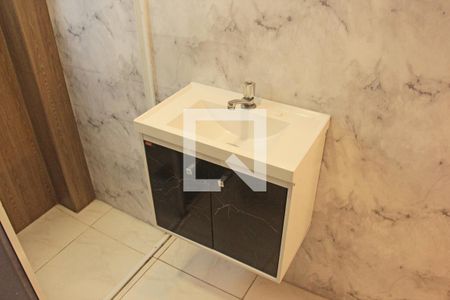 Banheiro de apartamento para alugar com 1 quarto, 45m² em Ponta da Praia, Santos