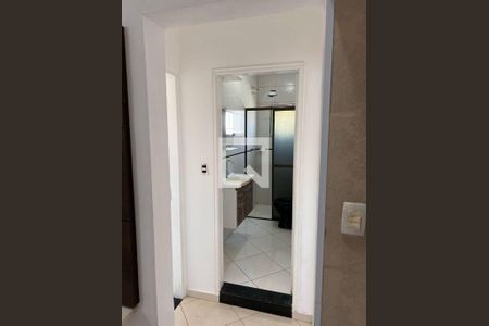 Casa à venda com 3 quartos, 200m² em Vila Invernada, São Paulo