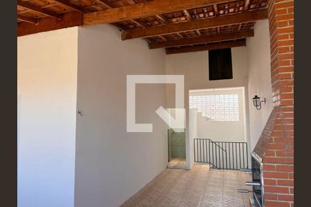 Casa à venda com 3 quartos, 200m² em Vila Invernada, São Paulo