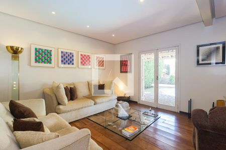 Sala de casa à venda com 4 quartos, 323m² em Jardim Leonor, São Paulo