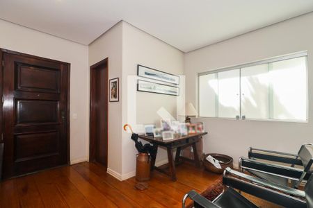 Sala de casa à venda com 4 quartos, 323m² em Jardim Leonor, São Paulo