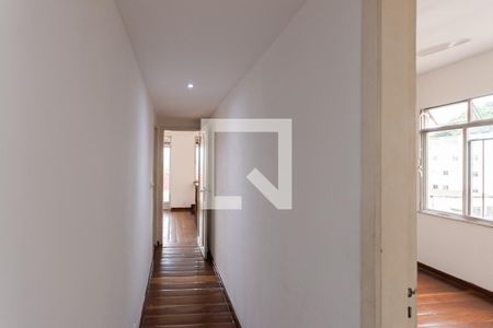 Corredor de apartamento à venda com 3 quartos, 120m² em Benfica, Rio de Janeiro