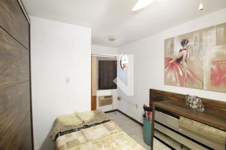Suíte 1 de casa à venda com 2 quartos, 250m² em Bom Jesus, Porto Alegre