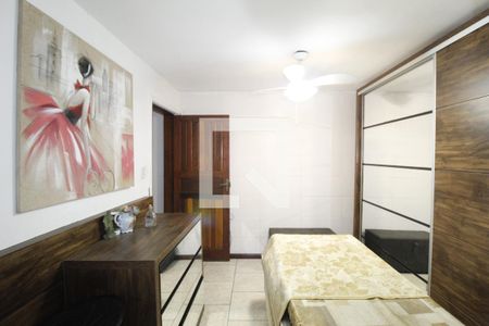 Suíte 1 de casa à venda com 2 quartos, 250m² em Bom Jesus, Porto Alegre