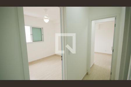 Corredor de apartamento para alugar com 2 quartos, 75m² em Boqueirão, Praia Grande