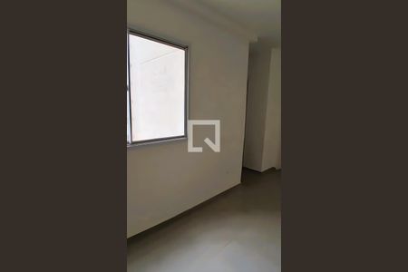 Corredor de apartamento para alugar com 2 quartos, 48m² em Palmeiras, Belo Horizonte
