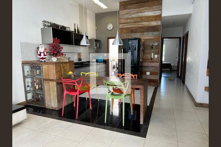 Cozinha de casa à venda com 4 quartos, 200m² em Vila Triangulo, Betim
