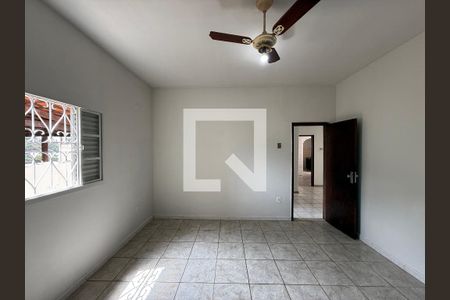 Sala de casa à venda com 4 quartos, 238m² em Alto Caiçaras, Belo Horizonte