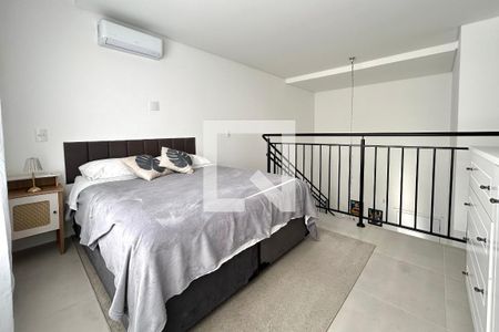 Suíte  de apartamento para alugar com 1 quarto, 74m² em Centro, Florianópolis