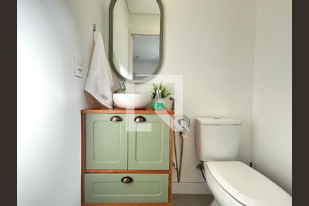 Lavabo de apartamento para alugar com 1 quarto, 74m² em Centro, Florianópolis