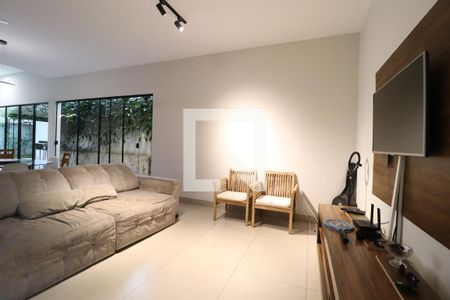 Sala de casa para alugar com 3 quartos, 223m² em Tabajaras, Uberlândia