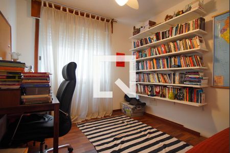 Quarto 1 de apartamento à venda com 2 quartos, 140m² em Petrópolis, Porto Alegre