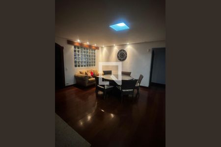 Sala de casa para alugar com 6 quartos, 600m² em Belvedere, Belo Horizonte
