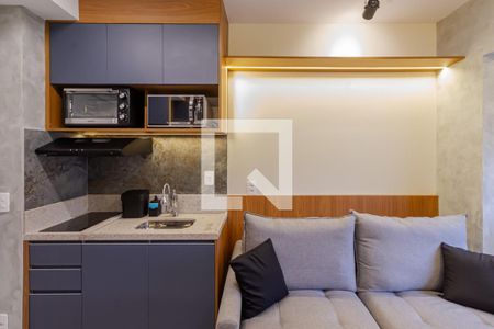 Sala/Cozinha de apartamento à venda com 1 quarto, 27m² em Vila Nova Conceição, São Paulo