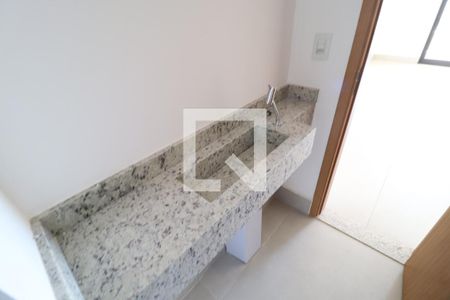 Lavabo de apartamento para alugar com 3 quartos, 103m² em Shopping Park, Uberlândia