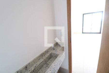 Lavabo de apartamento para alugar com 3 quartos, 103m² em Shopping Park, Uberlândia