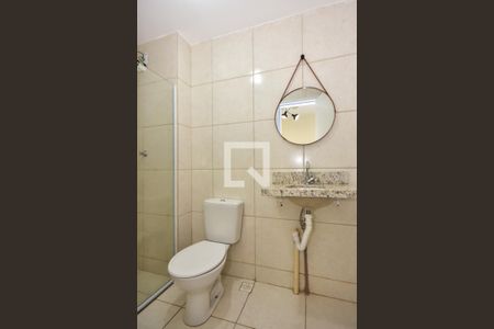 Banheiro de kitnet/studio para alugar com 1 quarto, 35m² em Jardim Ampliacao, São Paulo