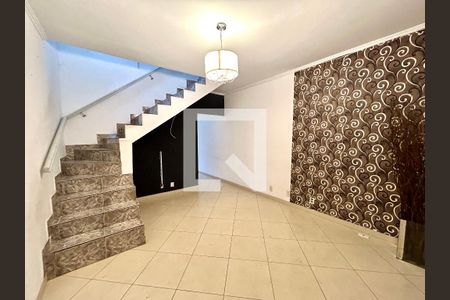 Sala de casa à venda com 3 quartos, 186m² em Jardim Santa Clara, Guarulhos