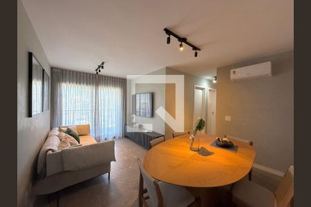 Sala  de apartamento à venda com 3 quartos, 94m² em Vila Cordeiro, São Paulo