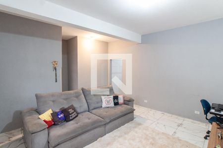 Sala de casa à venda com 4 quartos, 200m² em Vila Gustavo, São Paulo