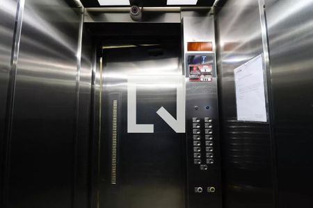 Área Comum - Elevador de apartamento à venda com 2 quartos, 61m² em Barra Funda, São Paulo