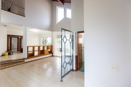 Sala de casa de condomínio para alugar com 5 quartos, 710m² em Residencial Barão do Café, Campinas