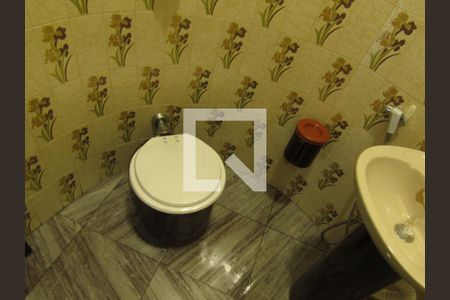 Lavabo de casa para alugar com 4 quartos, 210m² em Adalgisa, Osasco