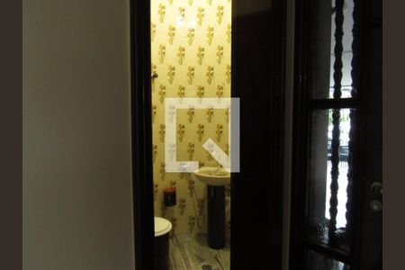 Lavabo de casa para alugar com 4 quartos, 210m² em Adalgisa, Osasco