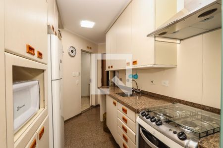 Cozinha de apartamento à venda com 2 quartos, 157m² em Vila Morumbi, São Paulo