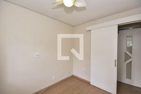 Quarto 1 de apartamento para alugar com 2 quartos, 43m² em Jardim Jussara, São Paulo