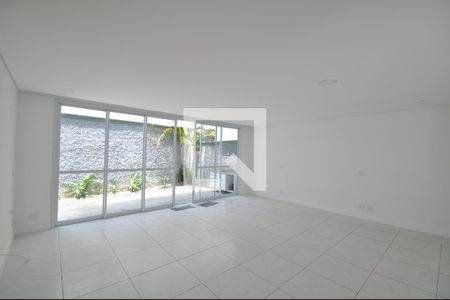 Sala de casa de condomínio para alugar com 3 quartos, 220m² em Tremembé, São Paulo