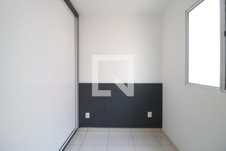 Quarto 2 de apartamento para alugar com 2 quartos, 51m² em Jardim Espanha, Uberlândia