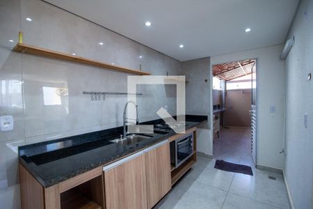 Cozinha de casa de condomínio para alugar com 2 quartos, 49m² em Residencial Cristal, Votorantim