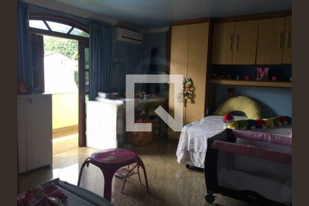 Casa à venda com 4 quartos, 690m² em Jacarepaguá, Rio de Janeiro