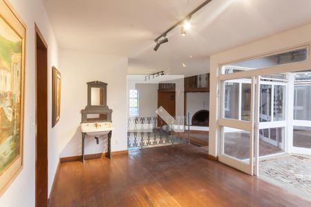 Sala de casa de condomínio à venda com 4 quartos, 350m² em Condomínio Retiro das Pedras, Brumadinho