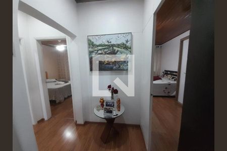 Foto 03 de casa à venda com 3 quartos, 213m² em Umuarama, Osasco