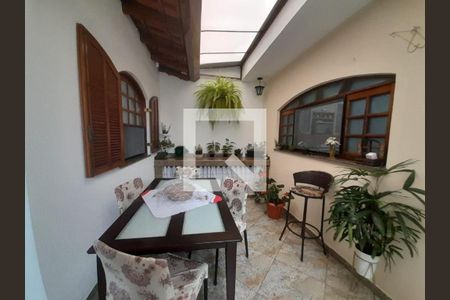 Foto 19 de casa à venda com 3 quartos, 213m² em Umuarama, Osasco