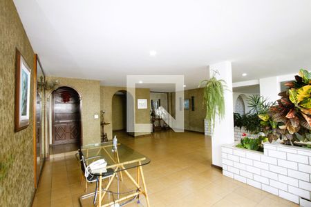 Hall de entrada de apartamento à venda com 4 quartos, 200m² em Vila Paris, Belo Horizonte