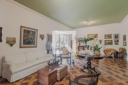 Sala de casa à venda com 4 quartos, 270m² em Alto de Pinheiros, São Paulo