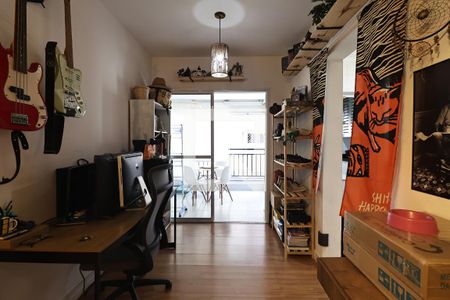 Sala de apartamento à venda com 3 quartos, 96m² em Vila Scarpelli, Santo André