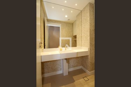 Lavabo de apartamento à venda com 3 quartos, 136m² em Sumarezinho, São Paulo