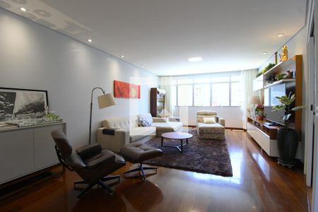 Sala de apartamento à venda com 4 quartos, 212m² em Vila Nova Conceição, São Paulo