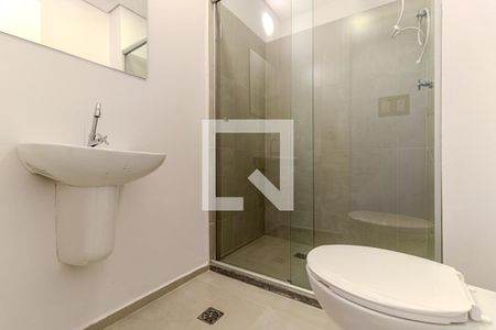 Banheiro Social de kitnet/studio para alugar com 1 quarto, 33m² em República, São Paulo