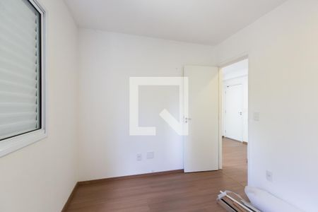 Quarto 1 de apartamento para alugar com 2 quartos, 47m² em Vila Carmosina, São Paulo