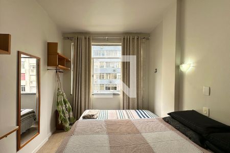 Quarto 01 de apartamento para alugar com 2 quartos, 43m² em Copacabana, Rio de Janeiro