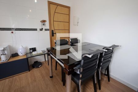 Sala de apartamento à venda com 2 quartos, 77m² em Vila Scarpelli, Santo André