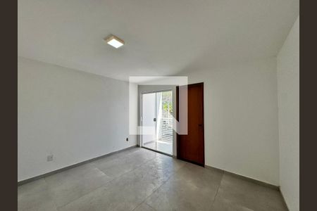 Suíte de casa de condomínio para alugar com 3 quartos, 88m² em Vargem Pequena, Rio de Janeiro