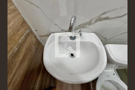 Suíte - Banheiro de casa de condomínio para alugar com 3 quartos, 88m² em Vargem Pequena, Rio de Janeiro