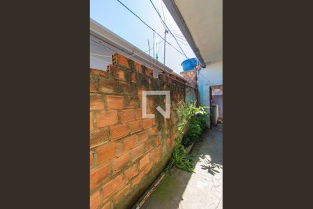Casa à venda com 4 quartos, 60m² em Estância Velha, Canoas